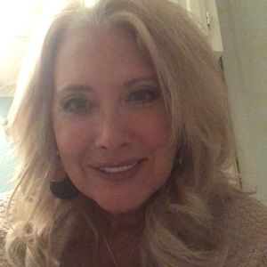 Meet your Posher, Adora